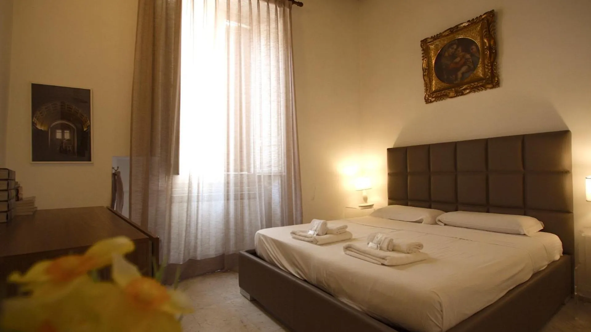 Navona New Charming Apartment contacts
